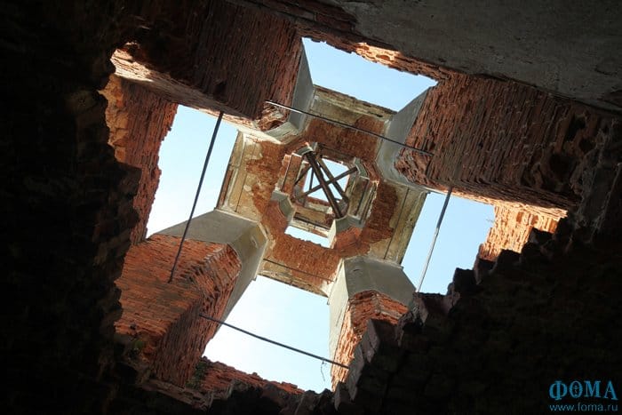 В тени большого города