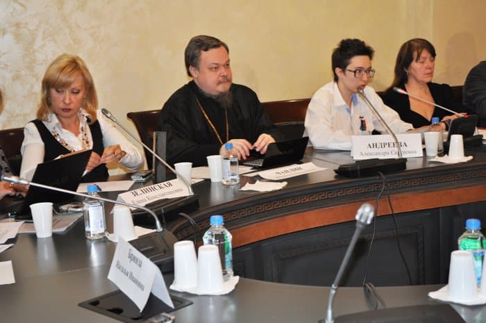 Новые храмы Москвы: Быть или не быть?