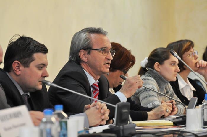 Новые храмы Москвы: Быть или не быть?