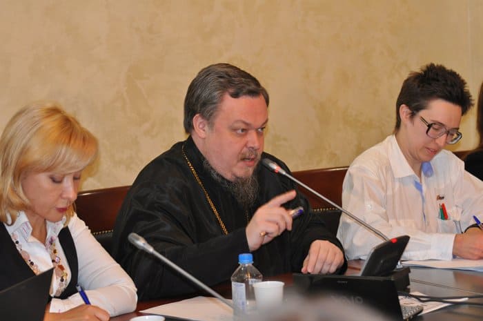 Новые храмы Москвы: Быть или не быть?