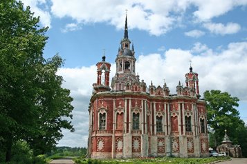 Верующие Можайска пытаются спасти городской собор от разрушения