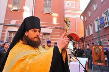 Религиозным организациям необходимо научиться работать с благотворителями, считают в Церкви