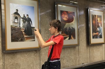 В столичном метро открылась фотовыставка «Два Крещения Руси»
