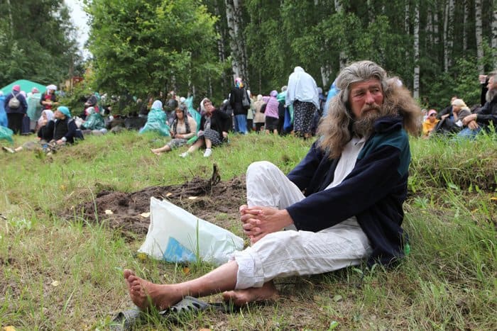 110 лет со дня обретения мощей преподобного Серафима Саровского