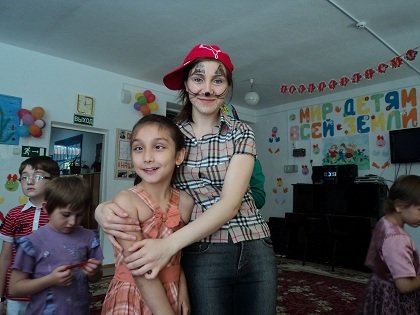 Маленькой Амине нужна помощь!