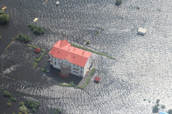 Вера против водной стихии