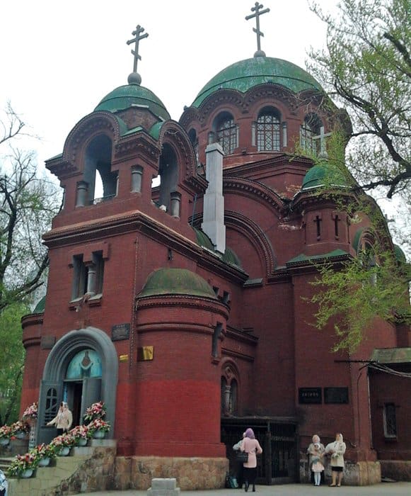 Пятый день китайского путешествия Патриарха Кирилла. Покровская Литургия